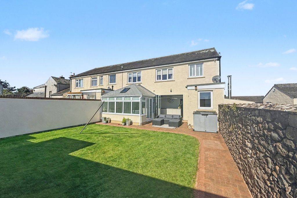 Property photo 1 of 25