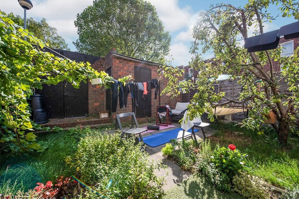 Property photo 1 of 23