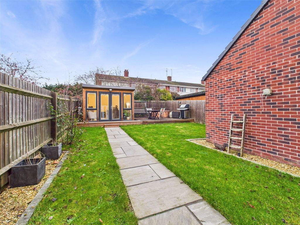 Property photo 3 of 24 Garden