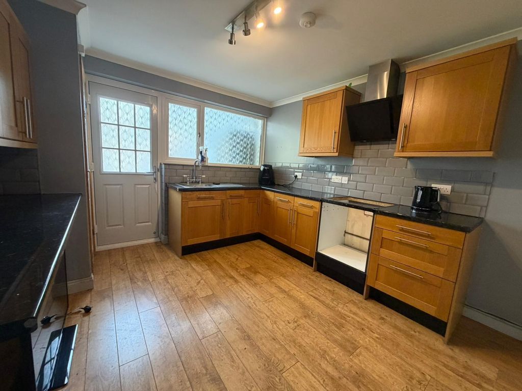 Property photo 3 of 11 Photo 5