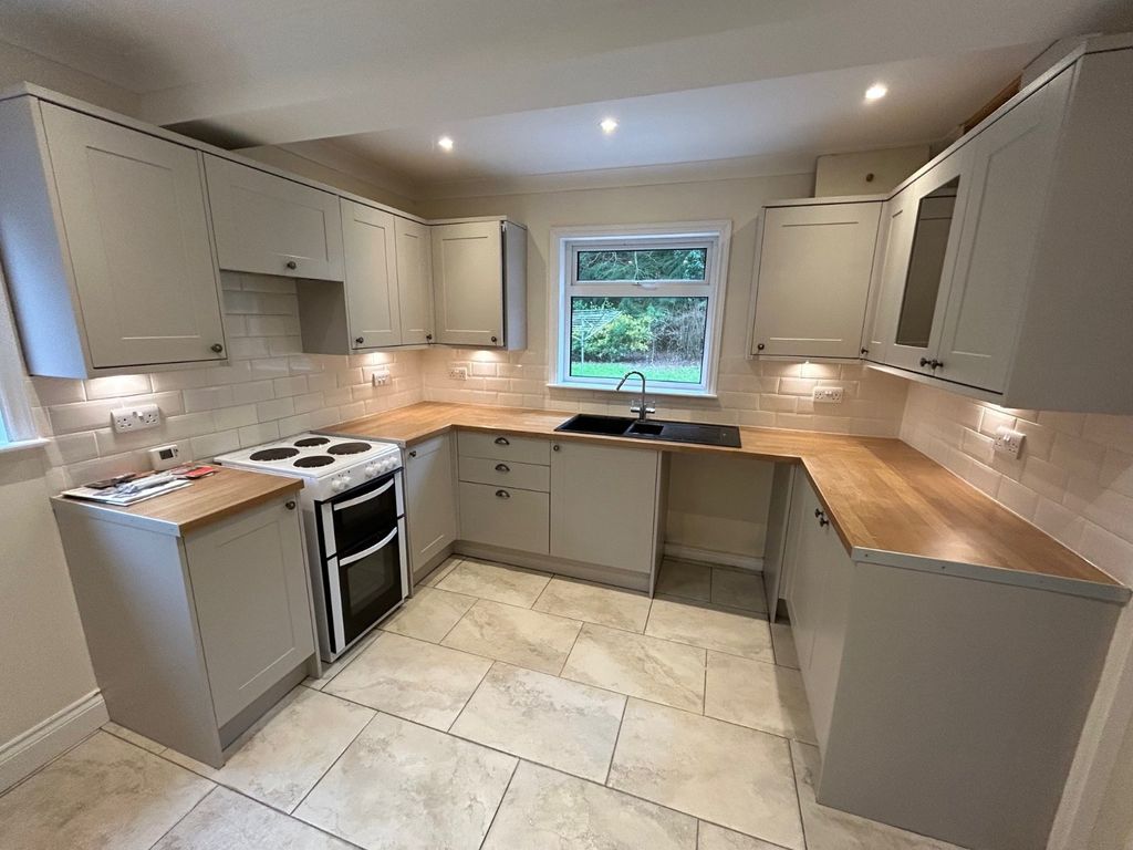 Property photo 2 of 13 Picture No. 04