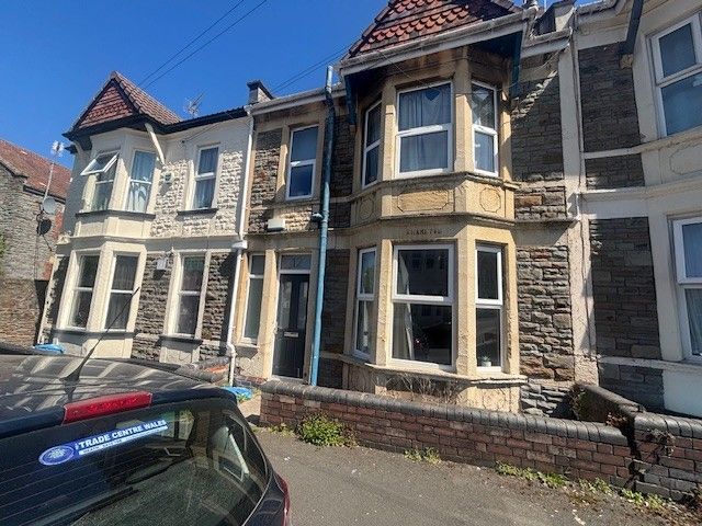 Property photo 1 of 11