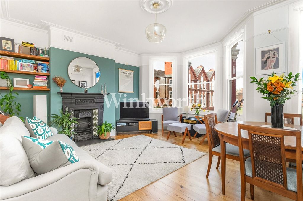 Property photo 2 of 14 Picture No. 12