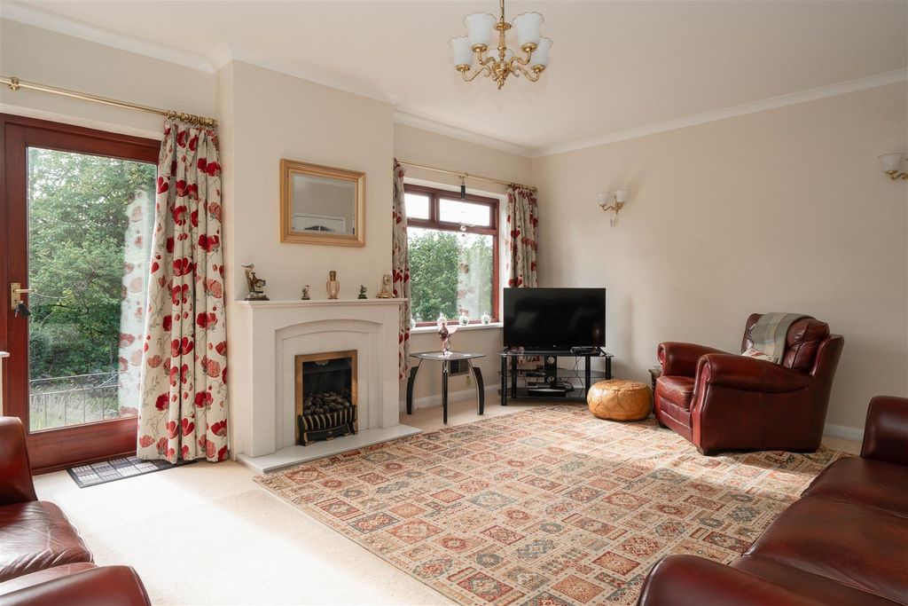 Property photo 2 of 41 Living Room.Jpg