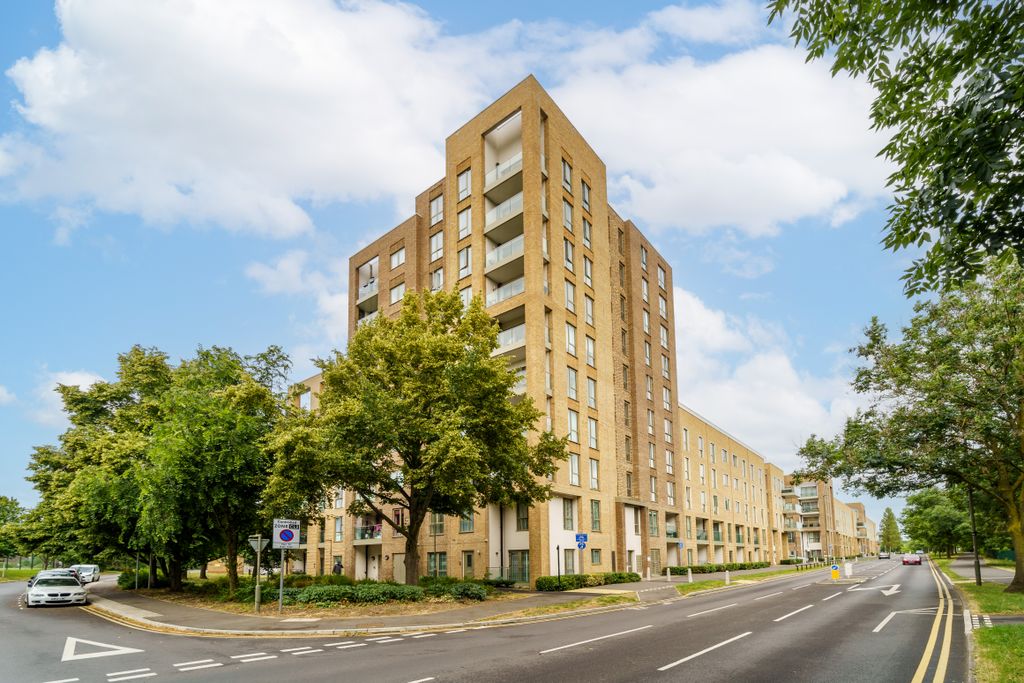 Property photo 1 of 11 Torbridge Parade