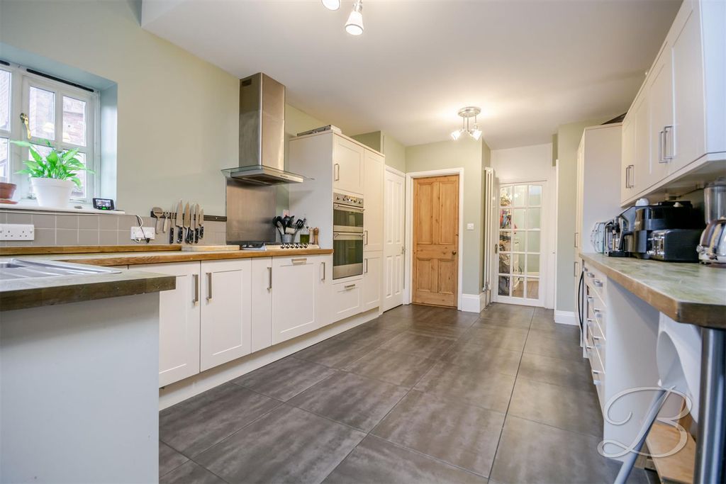 Property photo 3 of 39 Ccltd-10.Jpg