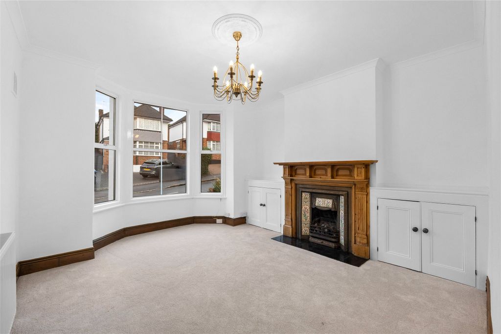 Property photo 2 of 19 Picture No. 12