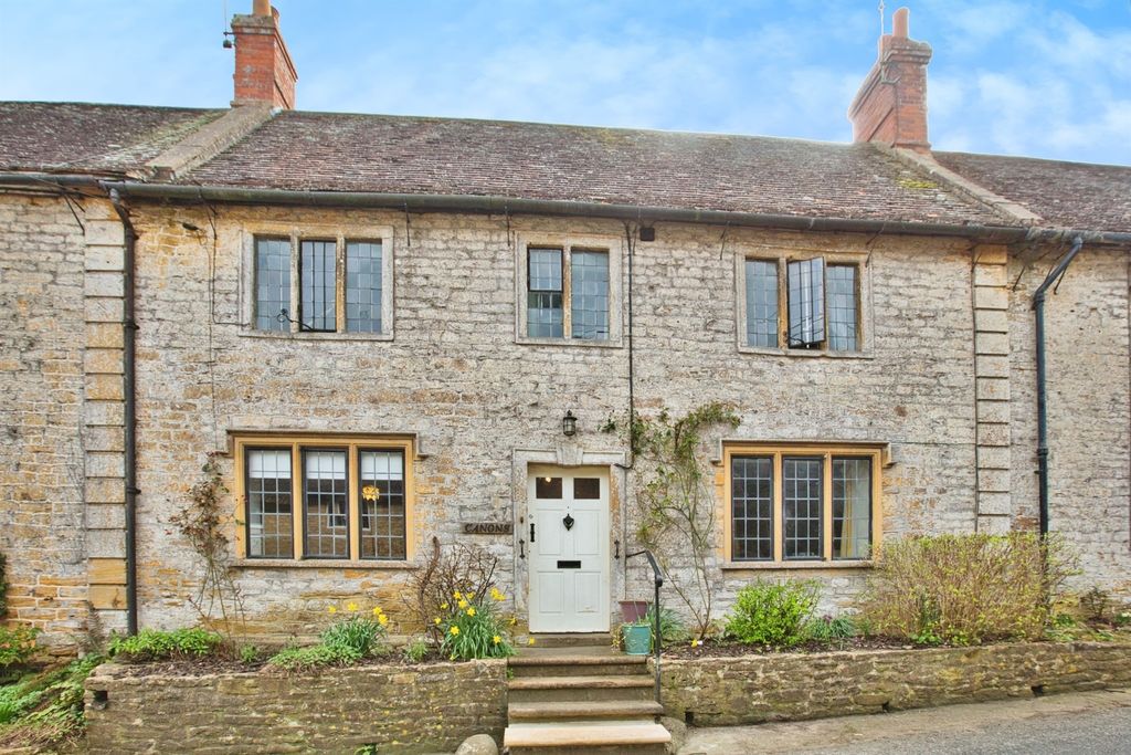 Property photo 1 of 17
