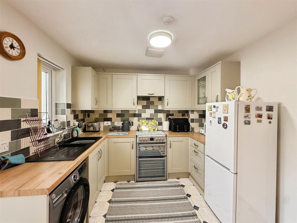 Property photo 2 of 25 0A243A71-Image00004.Jpeg