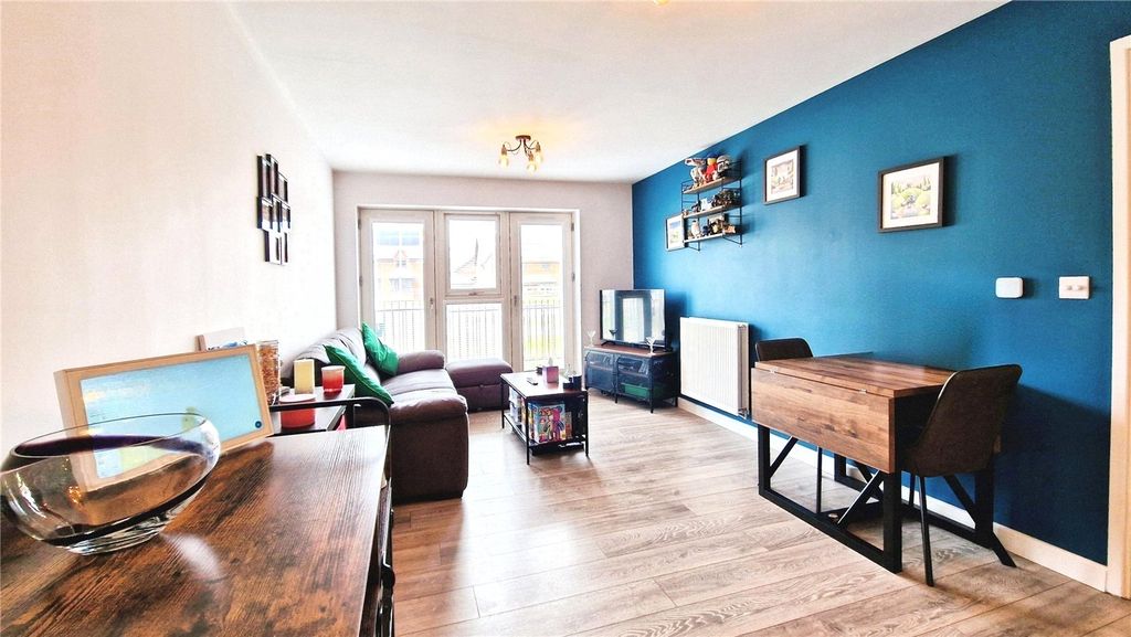 Additional image 11 of 2 bed flat for saleLondon Road, Binfield, Bracknell, Berkshire RG42