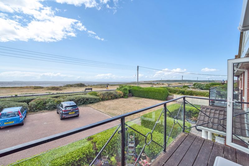 Property photo 1 of 20 Photo 8