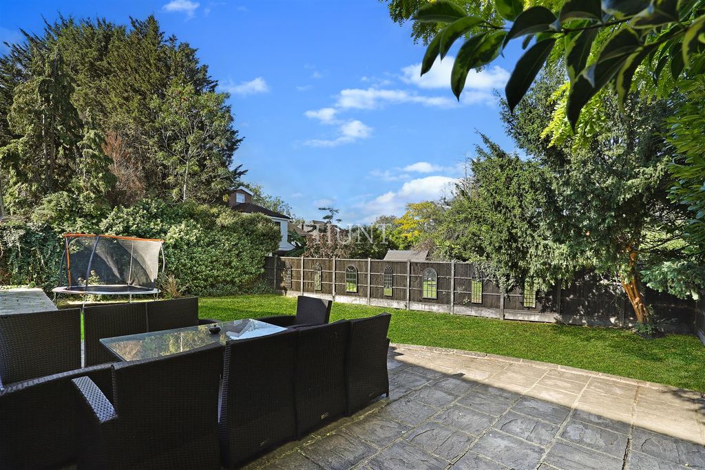 Property photo 1 of 26