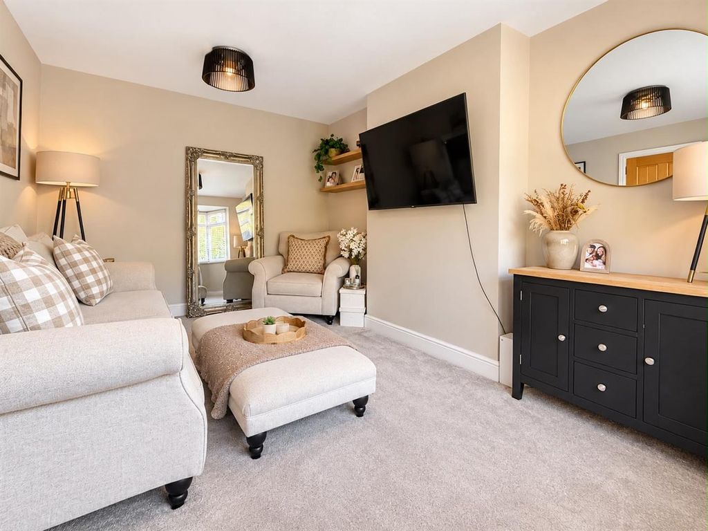 Property photo 2 of 20 668E56d6-Bd5d-4018-A707-c7440724d0ee.Jpg