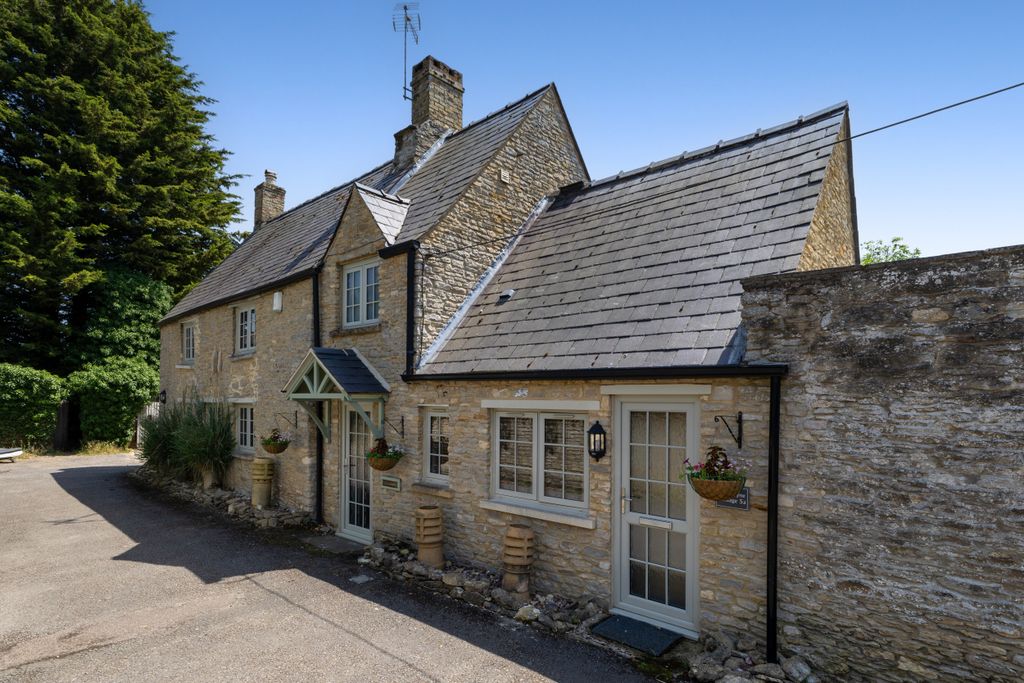 Property photo 1 of 30