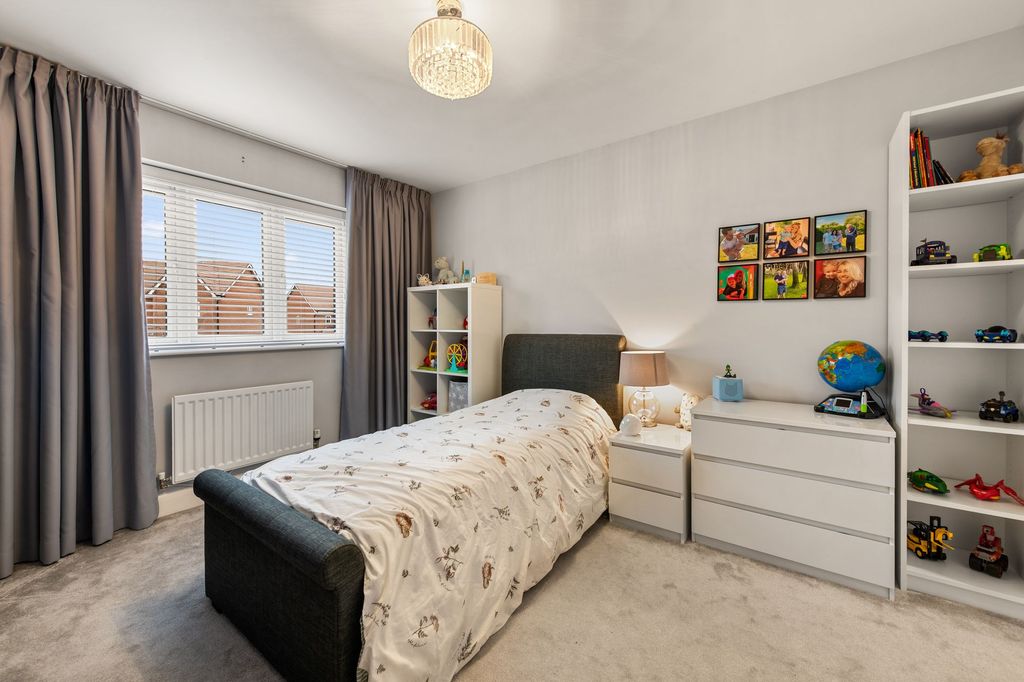 Additional image 12 of 5 bed detached house for saleValehouse Close, Hampton Water PE7