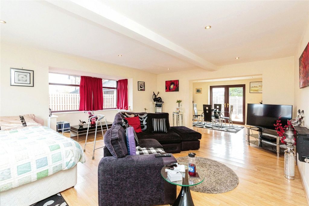 Property photo 3 of 10 Picture No. 07