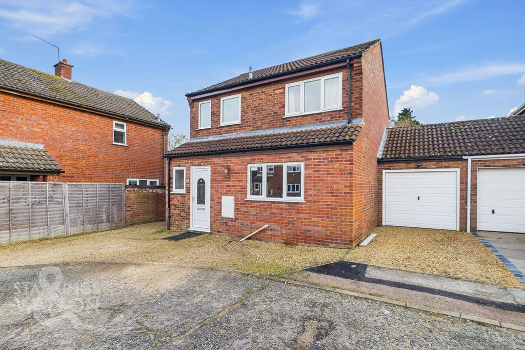 Property photo 2 of 24