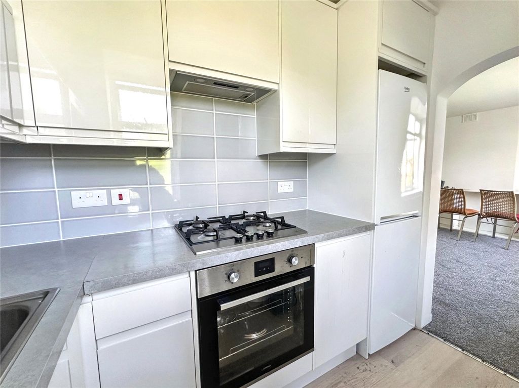 Property photo 3 of 21 Picture No. 15