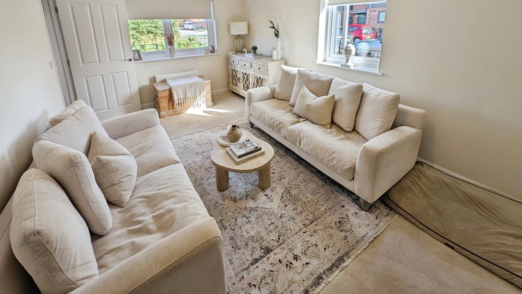 Property photo 2 of 25 Pbox-Img.Jpg
