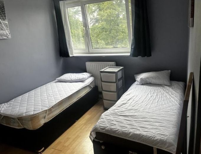 Property photo 1 of 3
