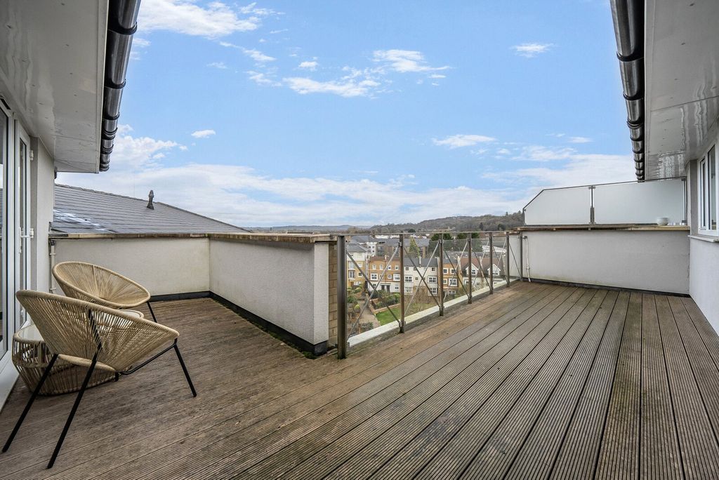 Property photo 2 of 15 Picture No. 19