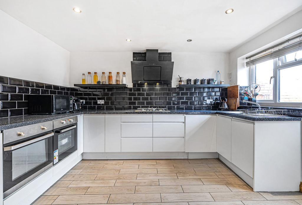 Property photo 1 of 16 1172887 (5).Jpg