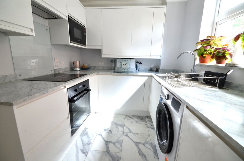 Property photo 2 of 17 Kitchen