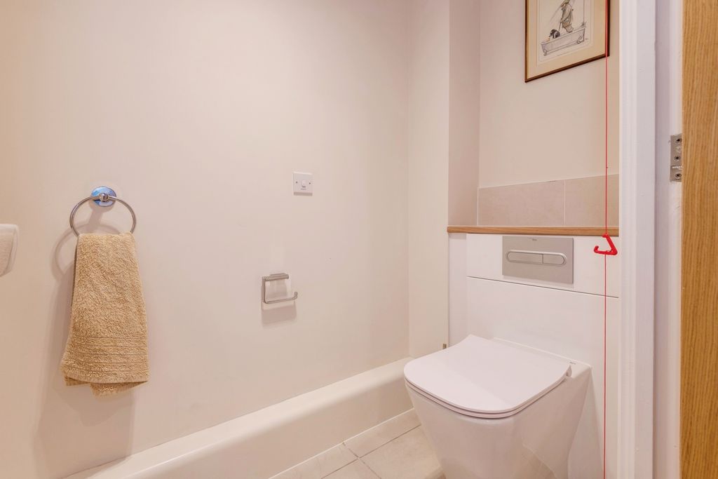Additional image 10 of 2 bed flat for saleSouth Street, Taunton, Somerset TA1