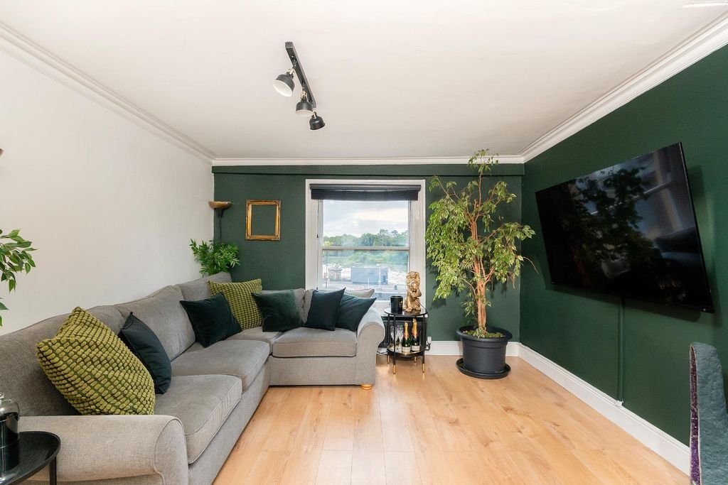 Property photo 1 of 27 F21Ghcn - Lounge A.Jpg