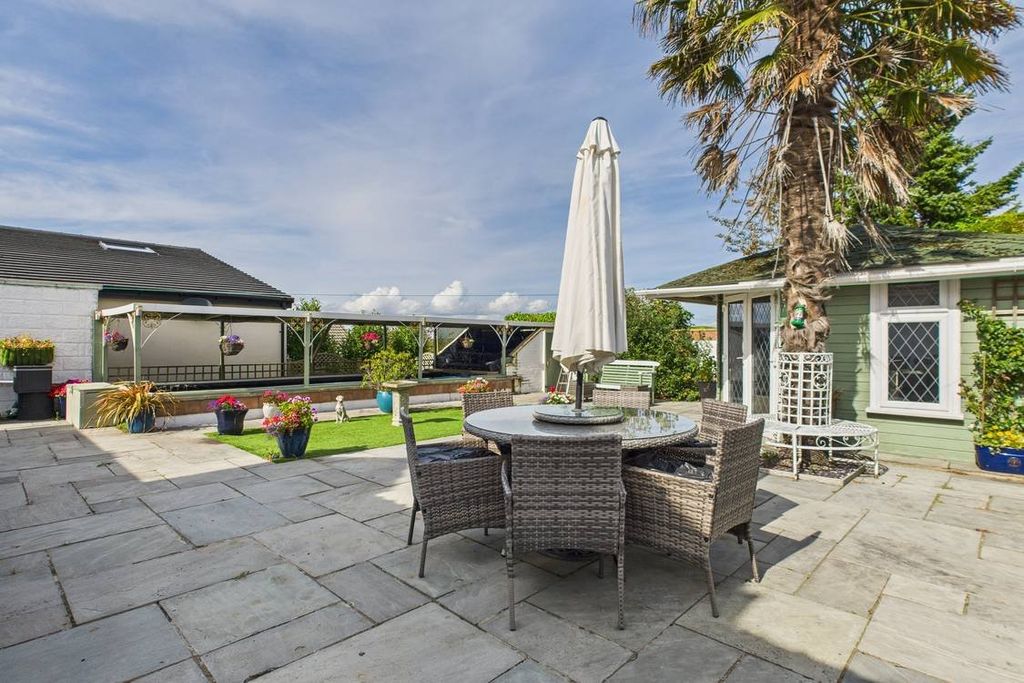 Property photo 3 of 22 Picture No. 07