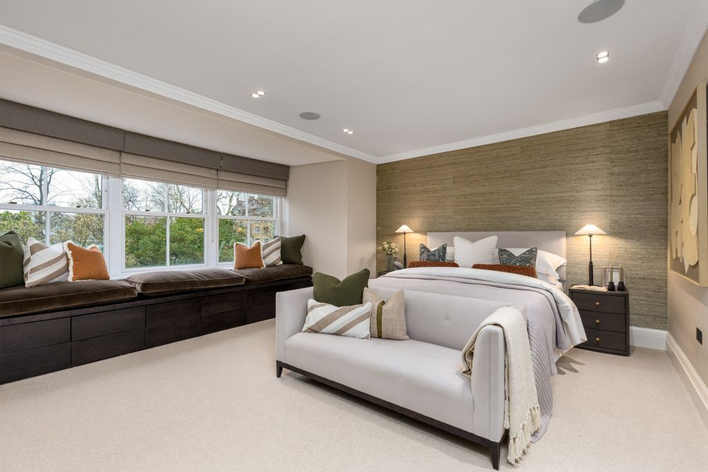 Additional image 9 of 8 bed mews to rentCheyne Walk, London SW3