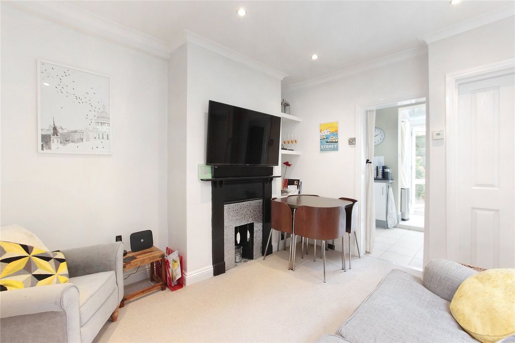 Property photo 2 of 14