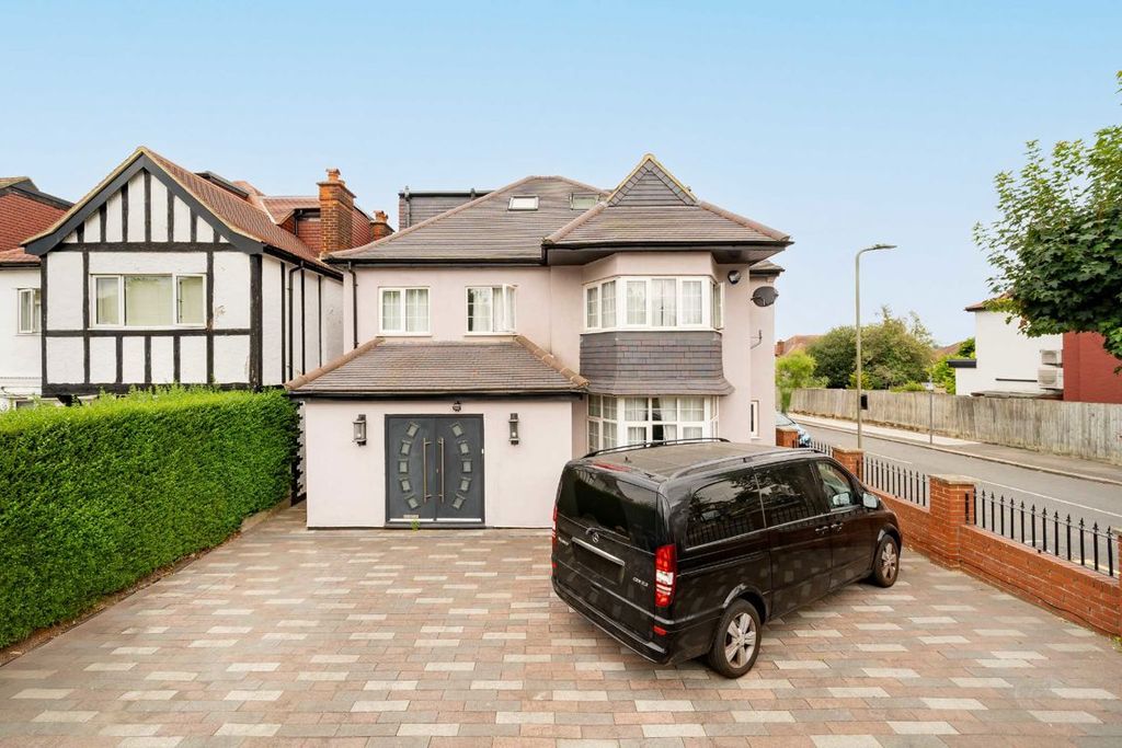 Property photo 1 of 7