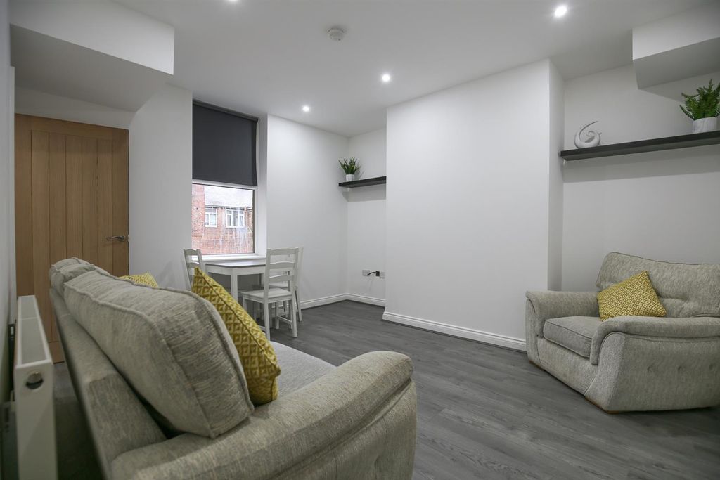 Property photo 1 of 17 Ggndxpms-Ec0Wiosf5Guaa.Jpg