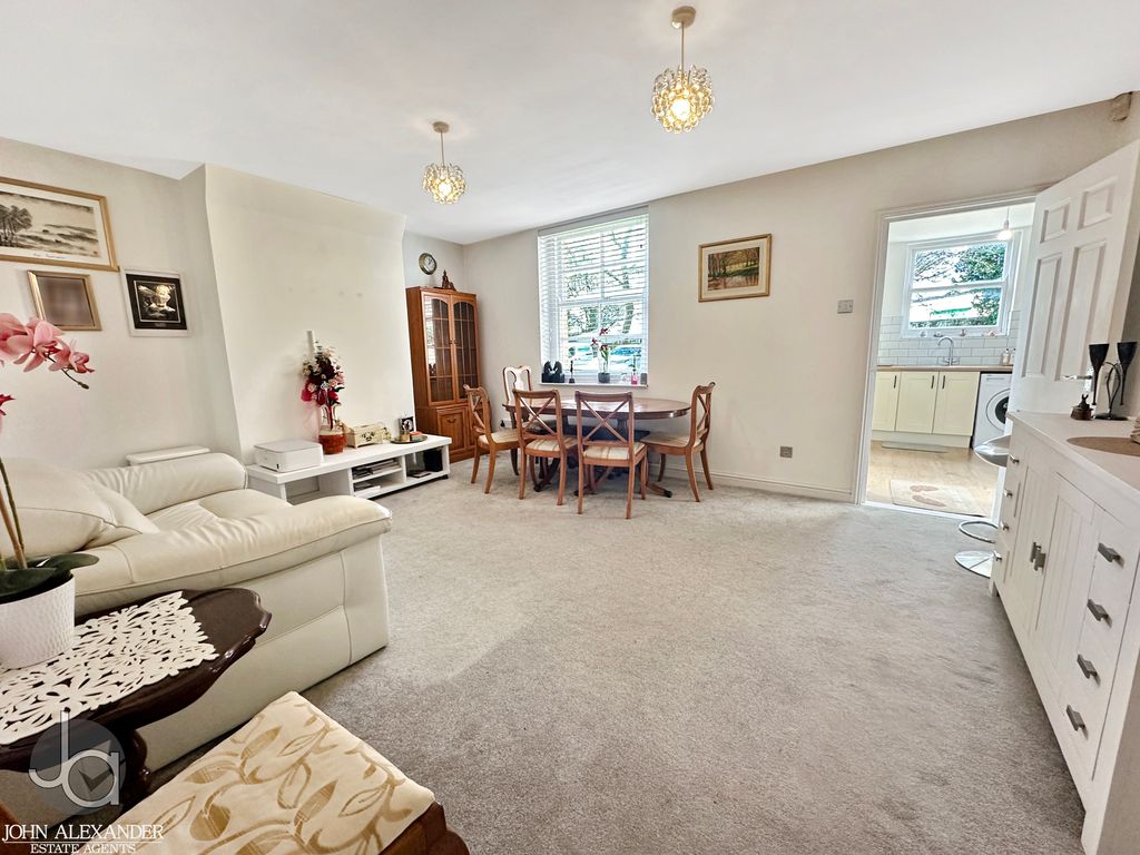 Property photo 3 of 12 20260214_122043160_0.5