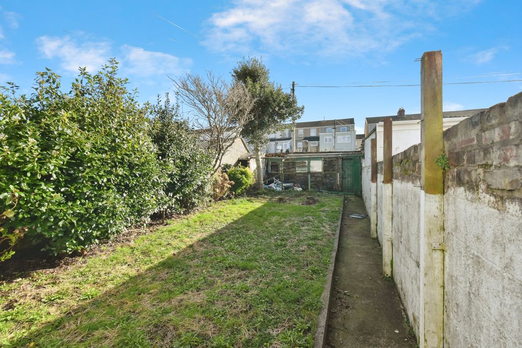 Property photo 3 of 17 Photography