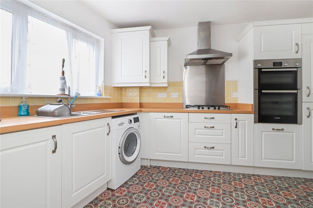 Property photo 3 of 13 Picture No. 12