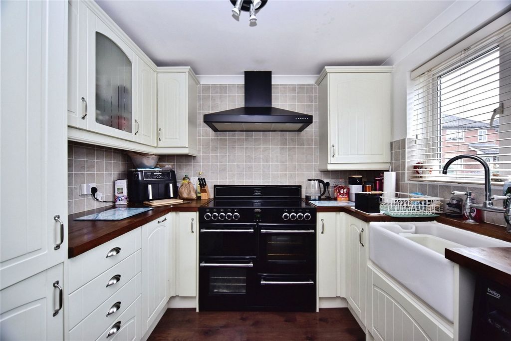 Property photo 1 of 17 Picture No. 15