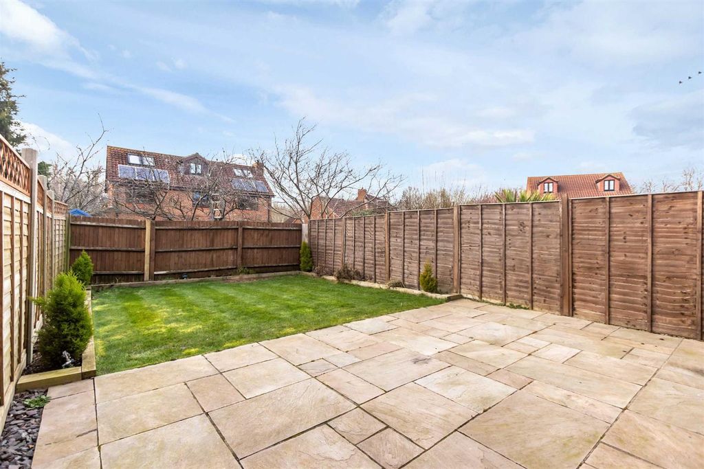 Property photo 2 of 12 3Ytg8Mn7Cgzt0Hkhmved12Lawxy.Jpg
