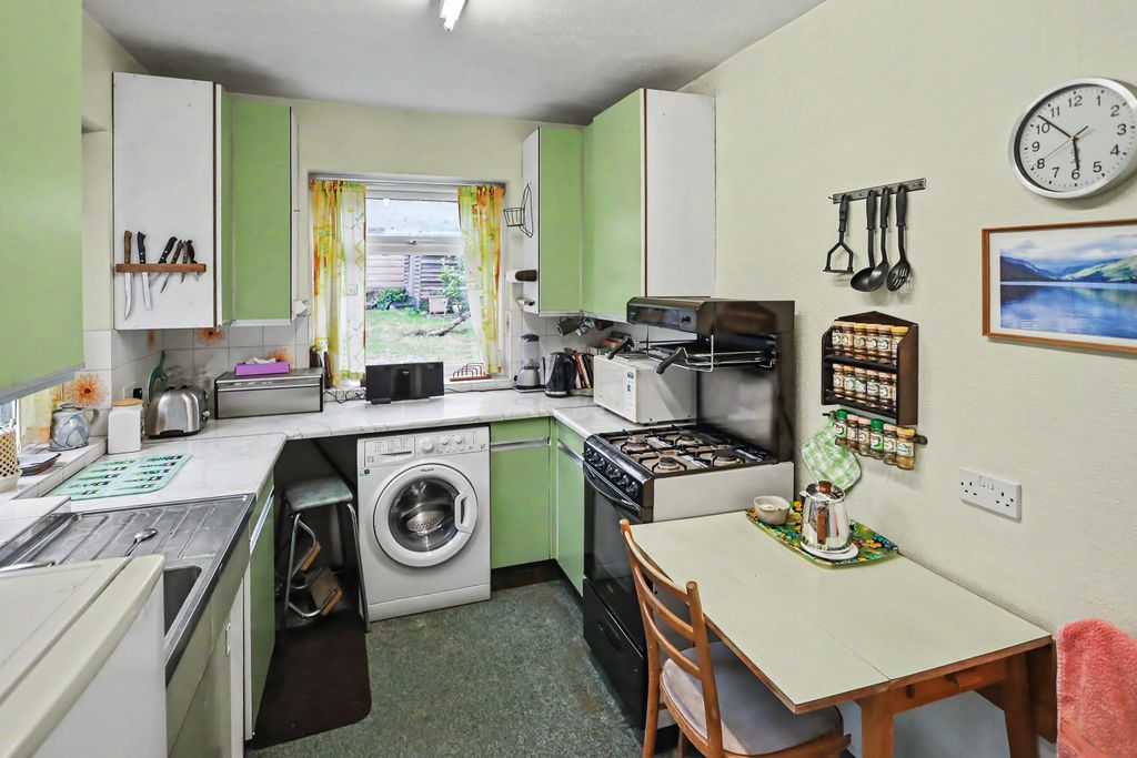 Property photo 3 of 17 99 Glentrammon Road, Green Street Green, Orpington, Kent, Br6 6Dq