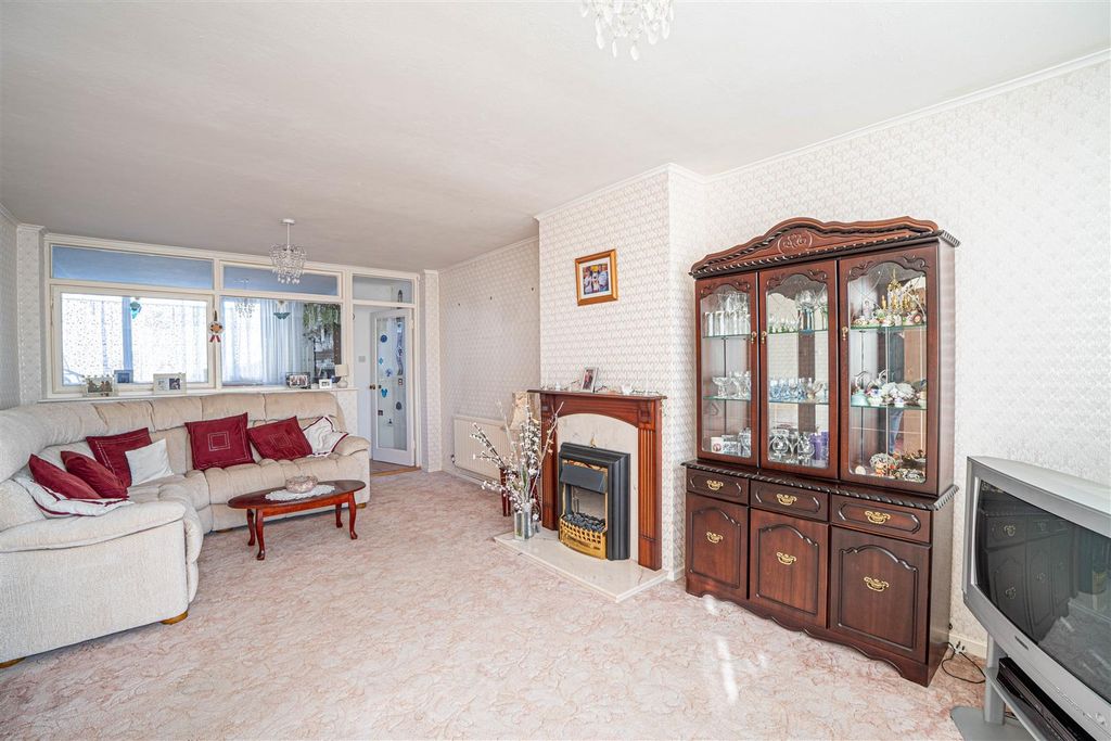 Property photo 2 of 26 Dsc09803-Hdr.Jpg