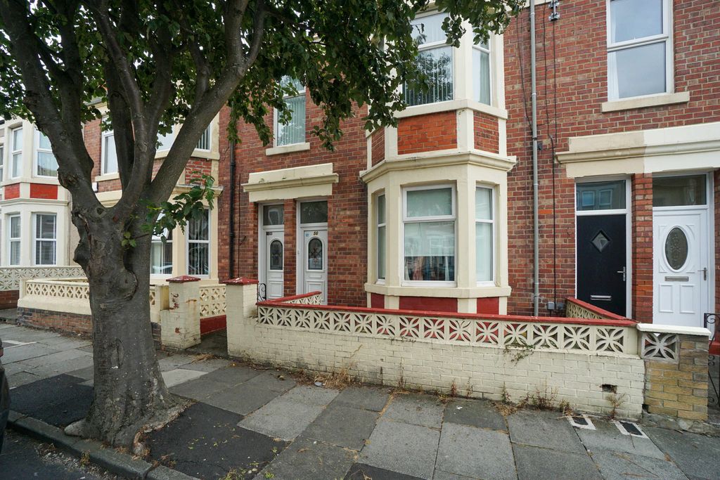 Property photo 2 of 11