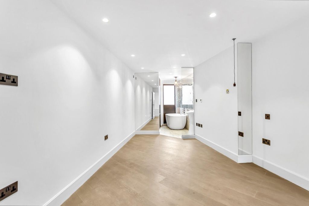 Property photo 3 of 23 Img_1283.Jpg