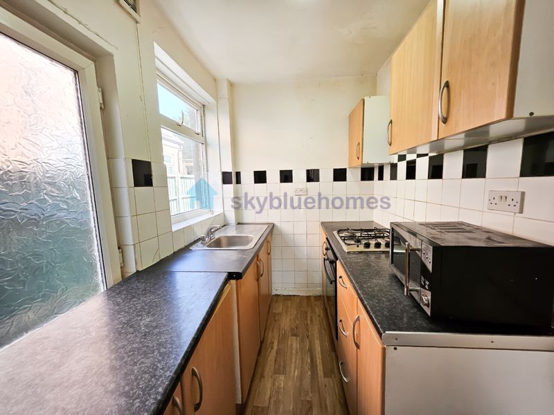 Property photo 3 of 11 Photo 7