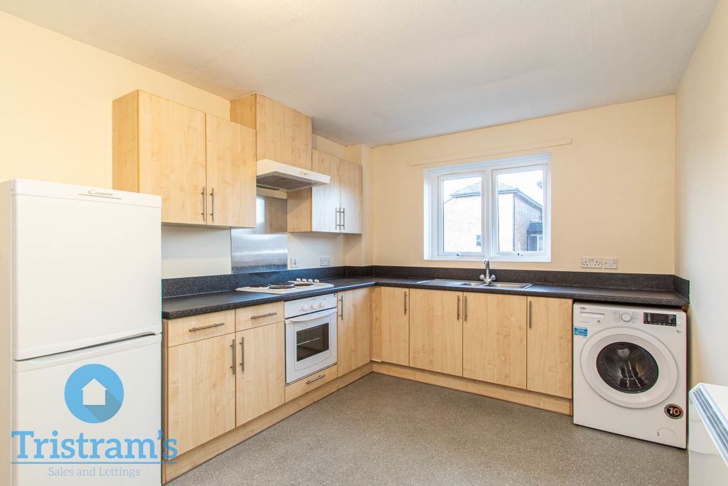 Property photo 3 of 12 Img_11061_11_Original