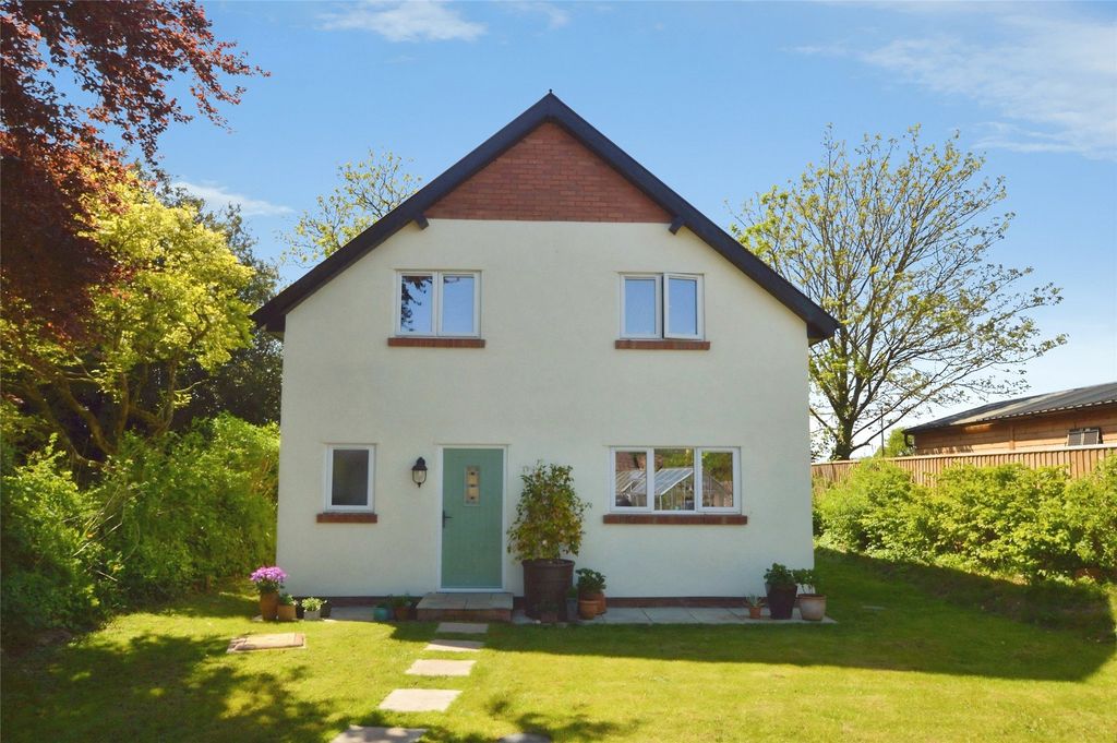 Property photo 1 of 18 Front