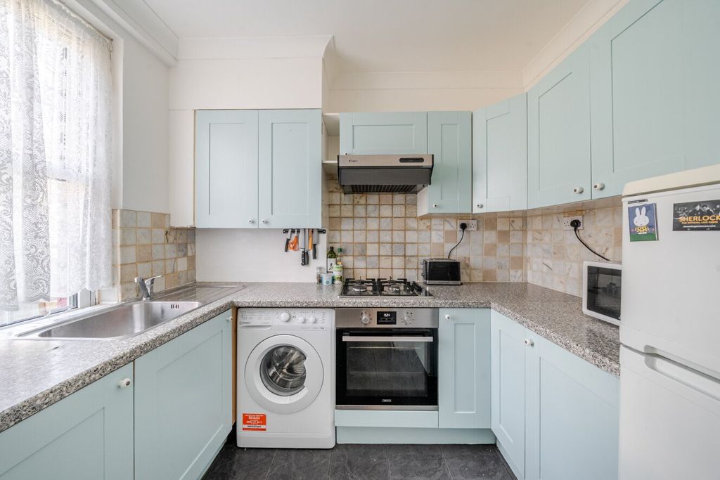 Property photo 3 of 16 Picture No. 09
