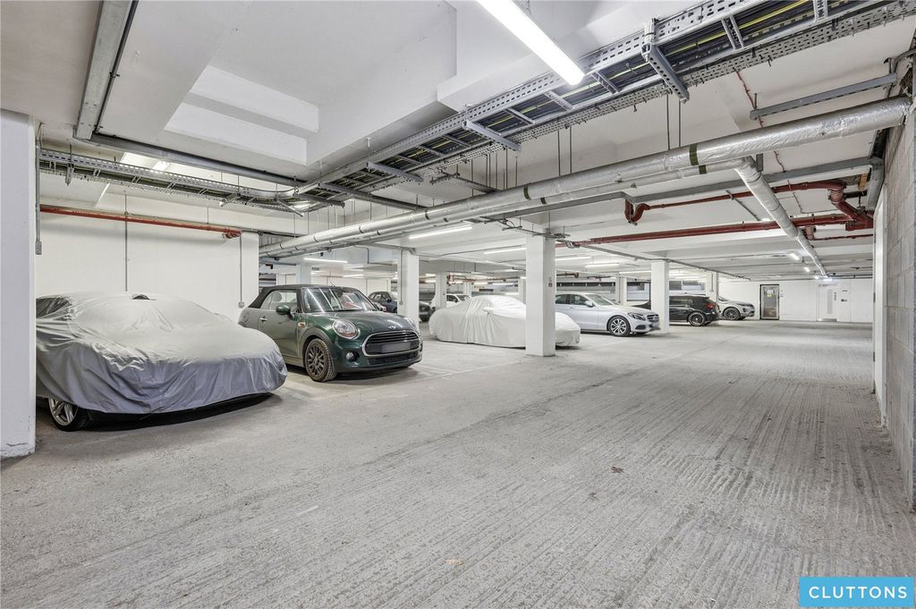 Property photo 3 of 12 Picture No. 02