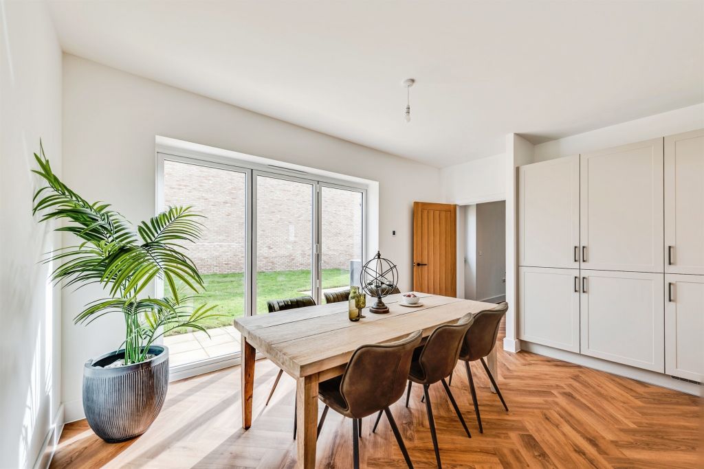 Property photo 2 of 25