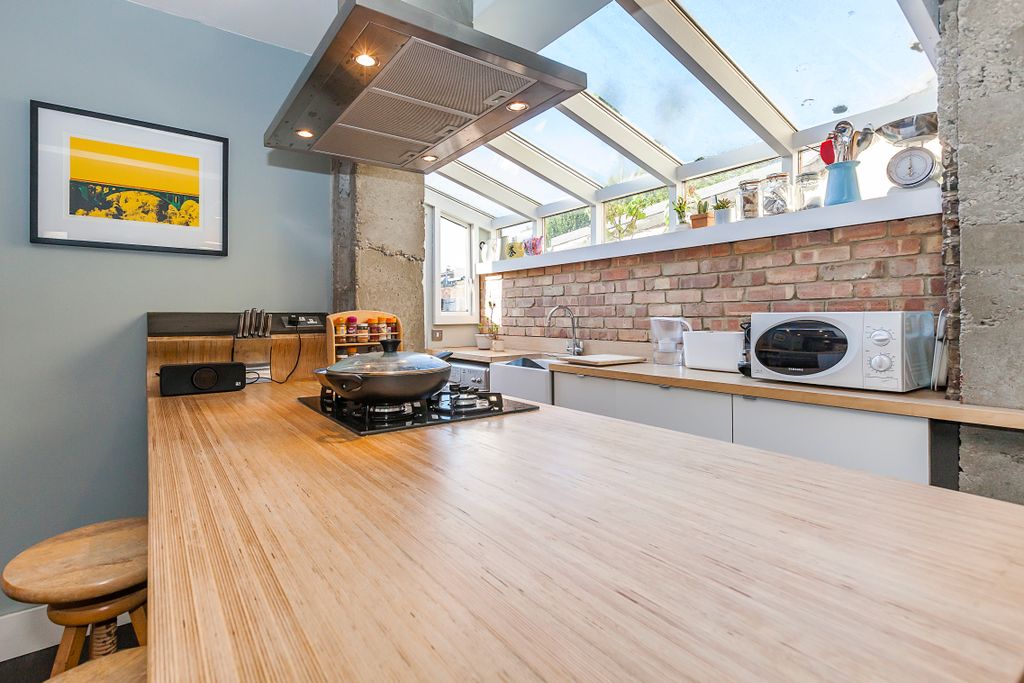 Property photo 2 of 26 2